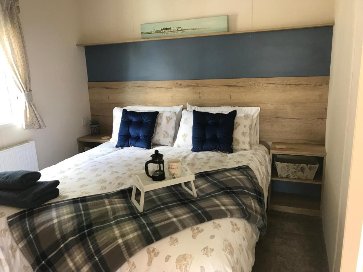 Juani Apartment Пул Екстериор снимка