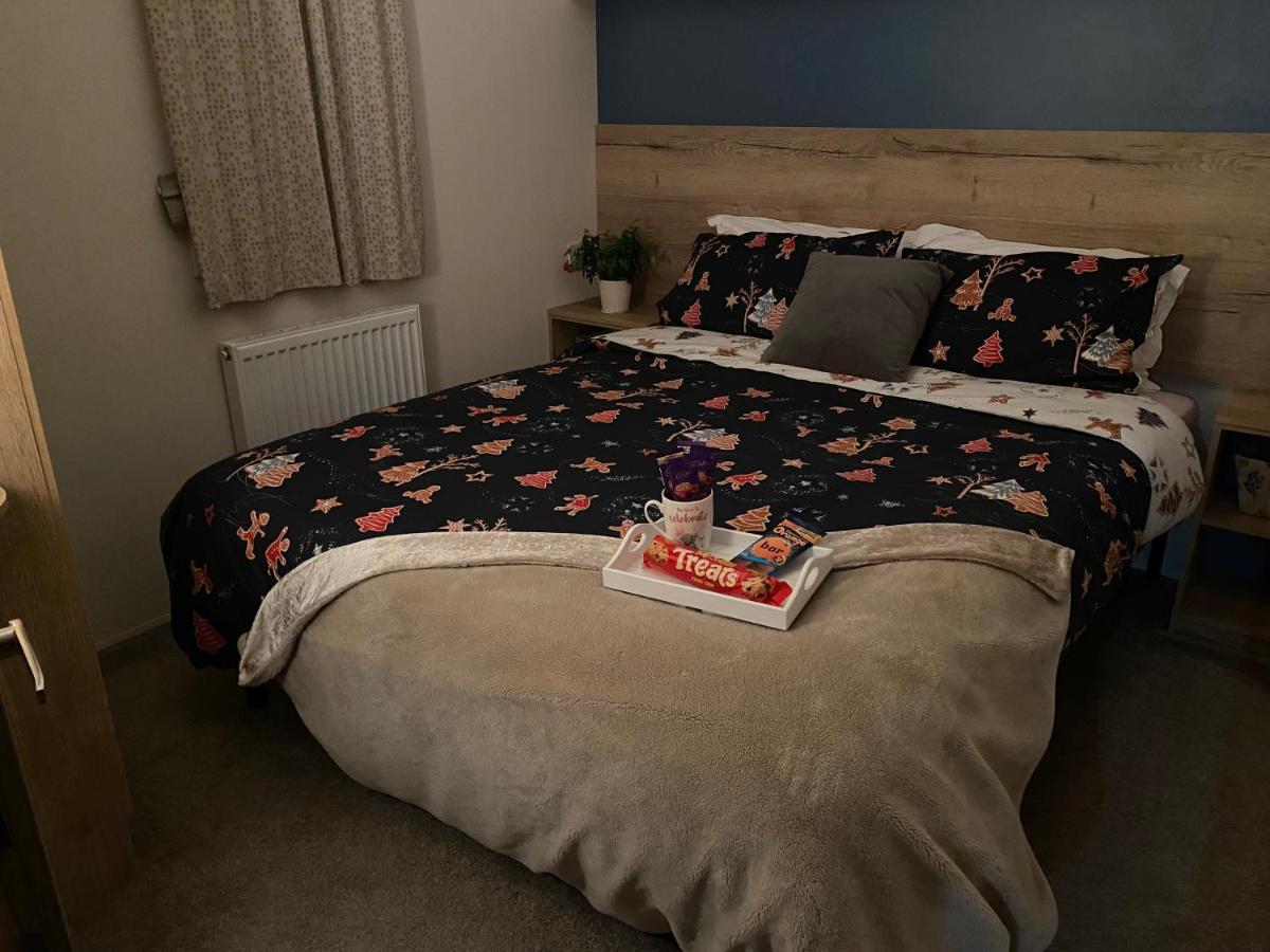 Juani Apartment Пул Екстериор снимка